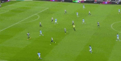 开云官网-多库左路传中，塞梅尼奥门前推射破门，曼城1-0纽卡